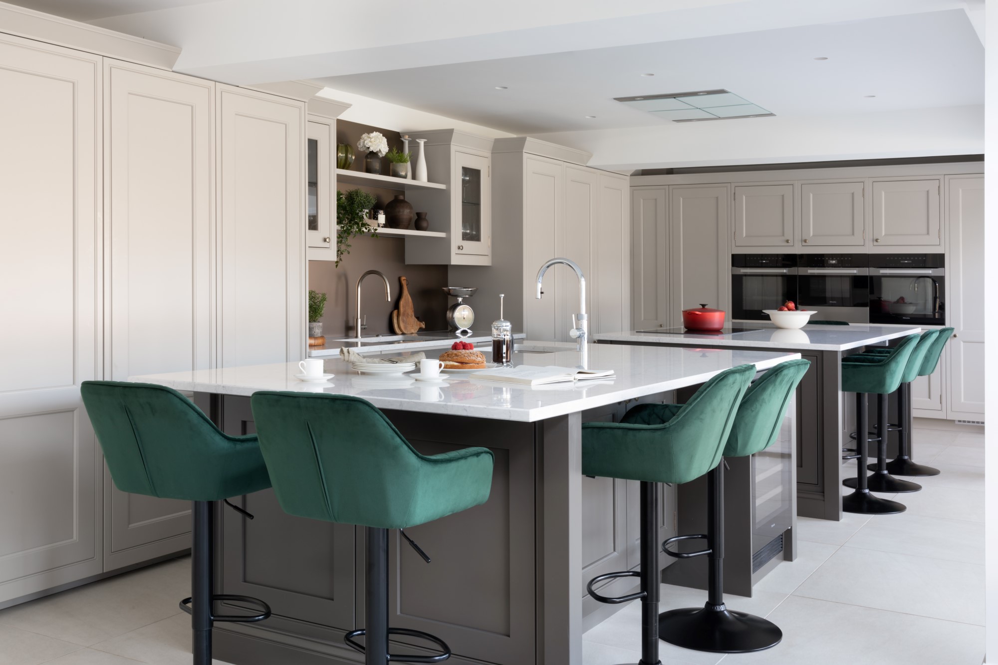 Quarter Round Kitchen Cabinets | Rounded Kitchen Units